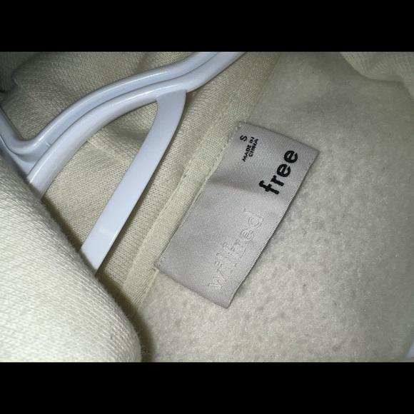 Aritzia off lime green/yellow cropped hoodie - Picture 3 of 4